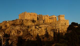 Κυριαρχεί η αβεβαιότητα στους Έλληνες - Το γράφημα της εβδομάδας