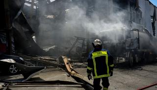 Τρεις συλλήψεις για την τραγωδία με έκρηξη σε εργοστάσιο στα Εξαμίλια