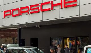 «Παράθυρο» για 5.000 επιπλέον απολύσεις στην Porsche