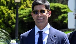 «Σφίγγα» ο Γουόρς (Fed) για τα επιτόκια