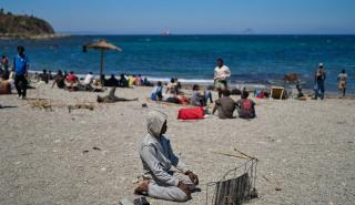 Ισπανία: Χιλιάδες μετανάστες παραμένουν στη Θέουτα