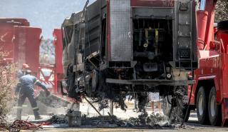 Μαίνεται η φωτιά στον Μύτικα Θήβας - Στη μάχη 80 πυροσβέστες και 20 εναέρια μέσα