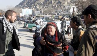 Αφγανιστάν: Συνεχίζονται οι μάχες στην Κανταχάρ - Χιλιάδες εγκαταλείπουν τις εστίες τους