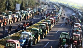 Σκληραίνουν τη στάση τους οι αγρότες: Aποφασιστικότητα να συνεχίσουν και να κλιμακώσουν τις κινητοποιήσεις