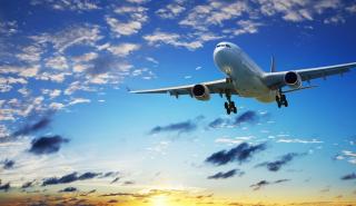 Πώς υπολογίζουν οι αεροπορικές το επιπρόσθετο κόστος για το περιβάλλον που χρεώνουν στα εισιτήρια