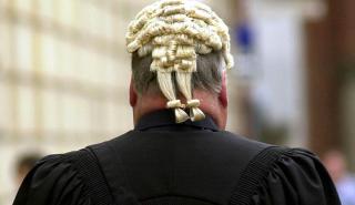 Βρετανία: Ο υπουργός Άμυνας και κορυφαίοι αξιωματούχοι σε καραντίνα - Ήρθαν σε επαφή με κρούσμα Covid