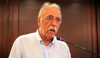 Ίλιον: Θύμα προπηλακισμού ο βουλευτής του ΣΥΡΙΖΑ Δ. Βίτσας σε συγκέντρωση για τα Τέμπη
