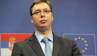 Σερβία: Ο Βούτσιτς προτείνει «σχεδόν πλήρη αφοπλισμό» στη χώρα μετά τα δύο μακελειά