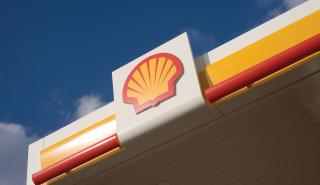 Ξεχώρισε η Shell από τις άλλες πετρελαϊκές με καλύτερα των εκτιμήσεων κέρδη στο α' τρίμηνο