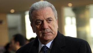 Δίκη για τη Novartis: Κατέθεσε ο πρώην υπουργός Δ. Αβραμόπουλος