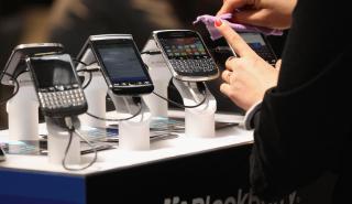 Σταματά να φτιάχνει τηλέφωνα η Blackberry