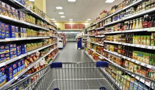 Έρευνα: Οι Έλληνες καταναλωτές περιορίζουν τις αγορές σε ένδυση-υπόδηση και σούπερ μάρκετ