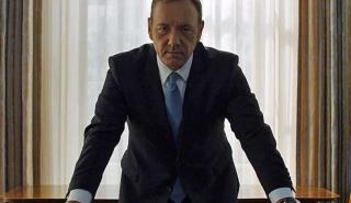 Η βρετανική αστυνομία κατηγορεί τον Κέβιν Σπέισι για σεξουαλικά εγκλήματα