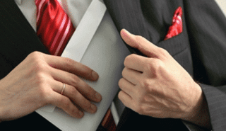 ΕΥ: Σε πτωτική τροχιά η επιχειρηματική διαφθορά