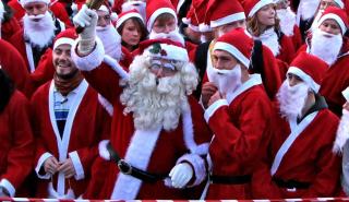 Κυκλοφοριακές ρυθμίσεις αύριο Κυριακή λόγω της διεξαγωγής του «Athens Santa Run 2025»