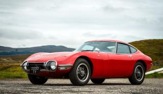 Θύμα πυροβολισμού μια Toyota 2000GT (vid+pics)