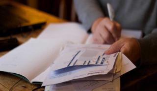 «Παυσίπονο» για τα μπλοκάκια: Μειώνονται στο 9,22% οι εισφορές