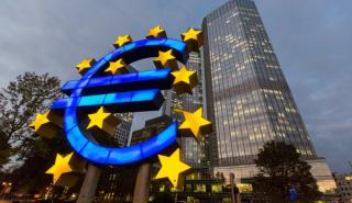 Bloomberg: Η επικείμενη ύφεση στην Ευρώπη περιπλέκει την κατάσταση για την ΕΚΤ