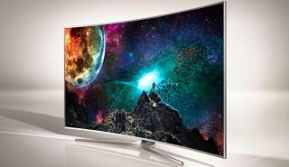 Μόνο η Samsung δεν «σκοτώνει» τις κυρτές τηλεοράσεις