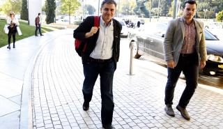 Συμφωνία χωρίς δόση συζητούν κυβέρνηση και Θεσμοί