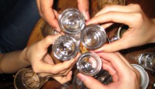 Εις υγείαν της υπερφορολόγησης πίνει η παραοικονομία