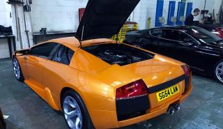 Ξόδεψε 440.000 ευρώ για 400.000 χλμ. με Lamborghini (pics)