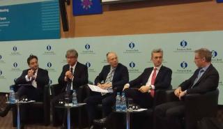 Καραβίας (Eurobank): Στα τέλη του 2018 η πλήρης άρση των capital controls