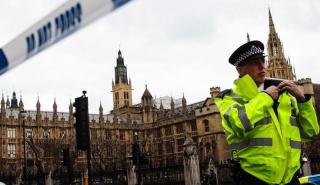 Λονδίνο: Συνελήφθη άνδρας με μαχαίρι κοντά στην Ντάουνινγκ Στριτ
