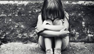 Κομισιόν: «Κίτρινη κάρτα» στην Ελλάδα για πυροβολα όπλα και καταπολέμηση σεξουαλικής κακοποίησης παιδιών