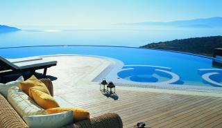 Vanity Fair: Η Ελλάδα ο καταλληλότερος προορισμός για last minute διακοπές
