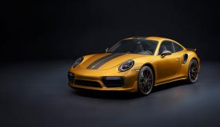 Συλλεκτική Porsche 911 σε χρυσή απόχρωση