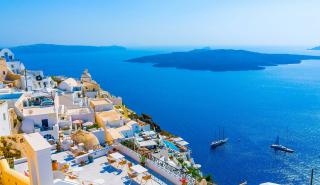 Εντυπωσιακή η τουριστική κίνηση σε Ρόδο, Μύκονο, Σαντορίνη- Αύξηση 9% σε σχέση με το 2019