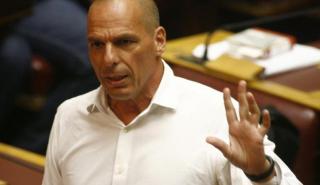 Βαρουφάκης: H αλληλεγγύη δουλεύει, δεν δίνει όμως συγχωροχάρτι στις κυβερνήσεις και στις τρόικες