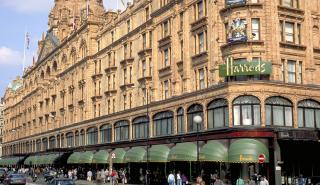 Harrods: Ζητά συγγνώμη για τις σεξουαλικές επιθέσεις εναντίον υπαλλήλων από τον πρώην ιδιοκτήτη