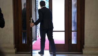 Μαξίμου: Συμφωνία-πακέτο και ασκήσεις συσπείρωσης