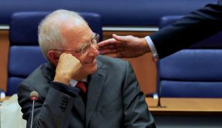Στήριξη Σόιμπλε σε ΕΚΤ για «κόκκινα» δάνεια