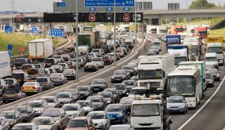 Εντυπωσιακή αύξηση αυτοκινήτων την τελευταία δεκαετία