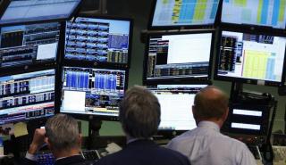 Αμοιβές 10 εκατ. ευρώ για το mega swap των 25 δισ. ευρώ