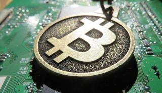 Ξανά προς τη δόξα τραβά το Bitcoin