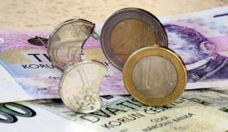 SZ: Μάχη για τη μεγάλη μεταρρύθμιση του ευρώ