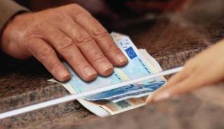 Στα 384 ευρώ η σύνταξη χηρείας
