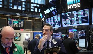 Με ρεκόρ του Dow Jones έκλεισε η Wall Street