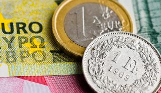 Κρίσιμο εξάμηνο για τους δανειολήπτες σε ελβετικό φράγκο