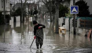 Βρετανία: Σοβαρές πλημμύρες στην Ουαλία απ' το πέρασμα της καταιγίδας Κλαούντια