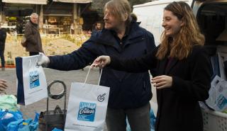 Η Endless στηρίζει το πρώτο κινητό πλυντήριο ρούχων για αστέγους της Ithaca