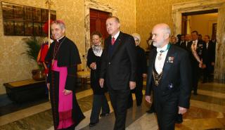Σε πολύ καλό κλίμα η συνάντηση Ερντογάν-Πάπα Φραγκίσκου (pics)