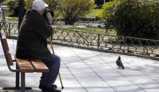 Στα 894 ευρώ το μέσο μηνιαίο εισόδημα από συντάξεις