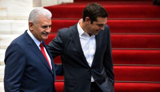 Επιχείρηση αποκλιμάκωσης με μηνύματα αποφασιστικότητας