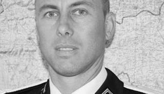 Η Γαλλία θρηνεί για τον ηρωικό χωροφύλακα της Τρεμπ