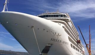 Ένα κρουαζιερόπλοιο... γδύθηκε για καλό σκοπό (pics)